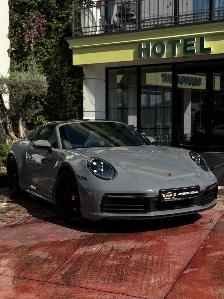 Porsche 911 2021 - foto 1
