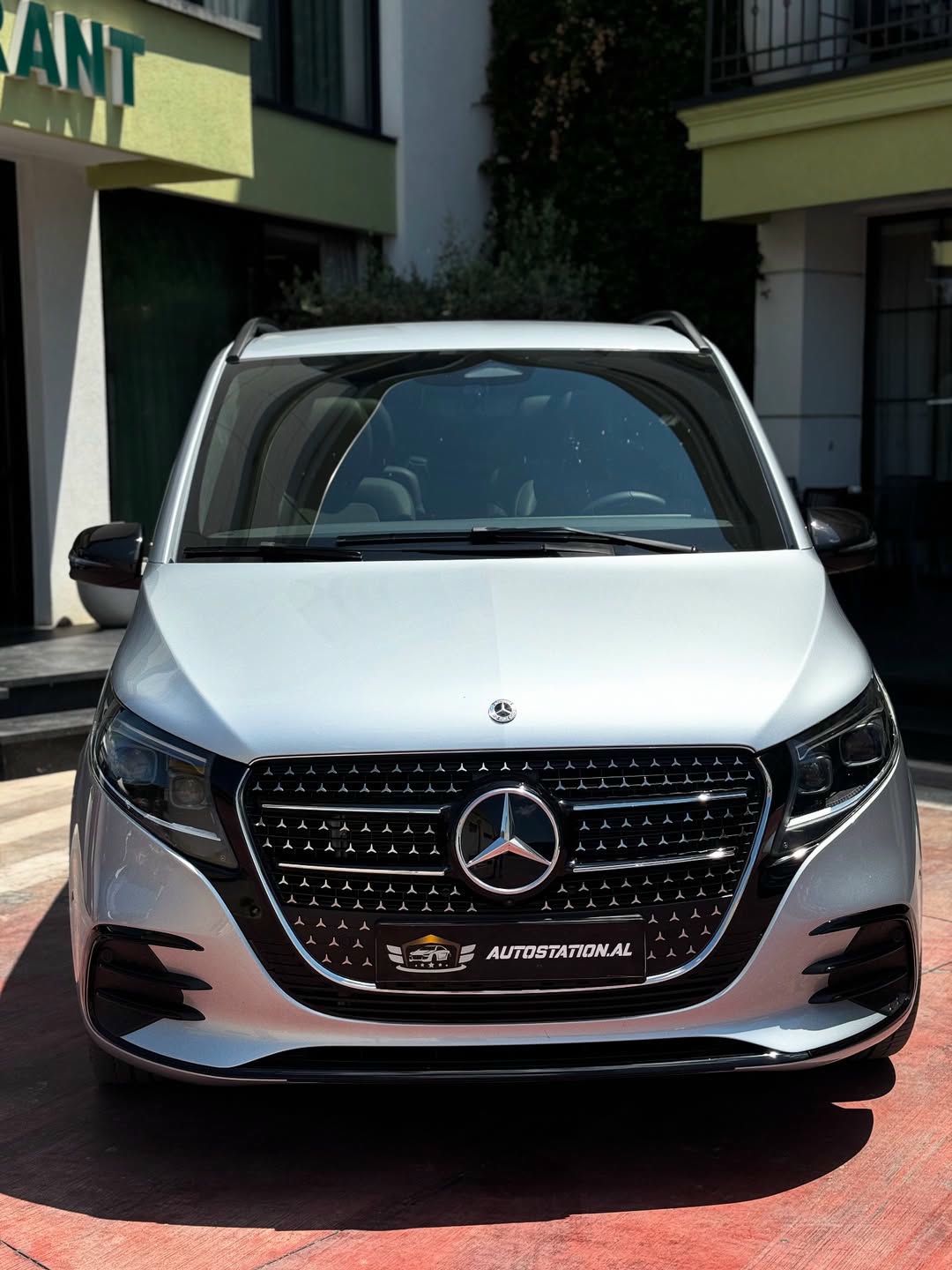 Mercedes-Benz V-Class 2024 - foto 1