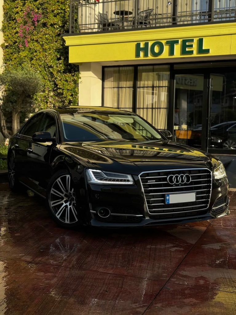 Audi A8 2015 - foto 1