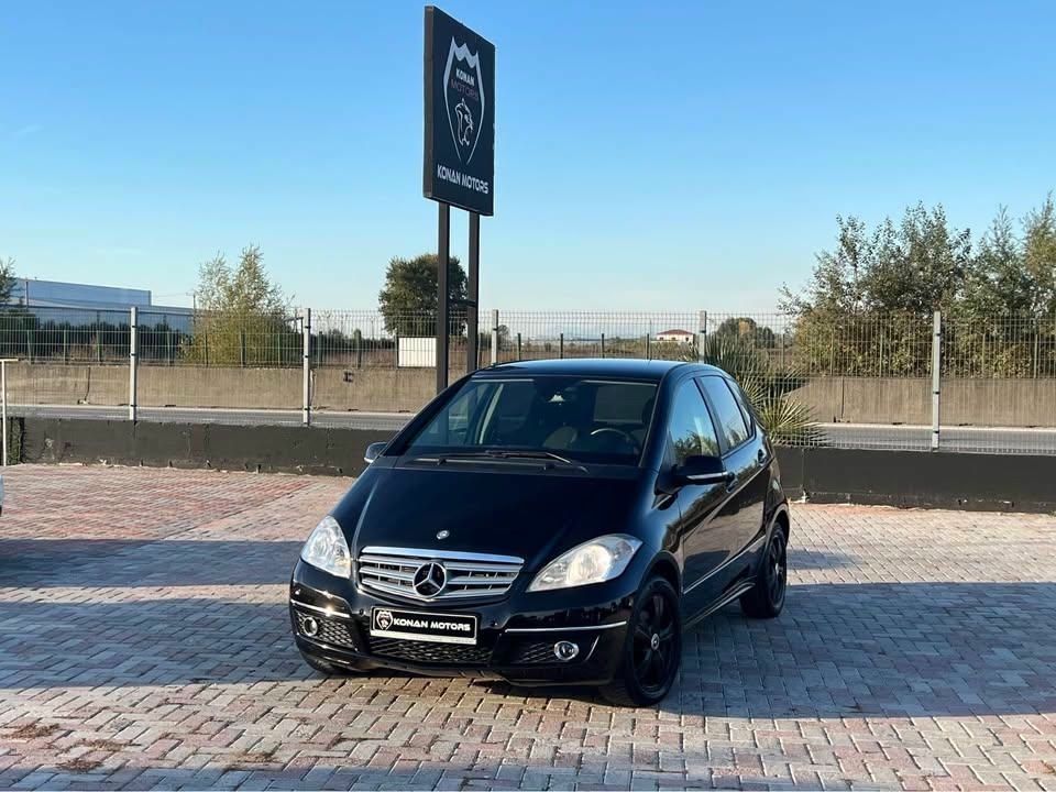 Mercedes-Benz A-Class 2011 - foto 1