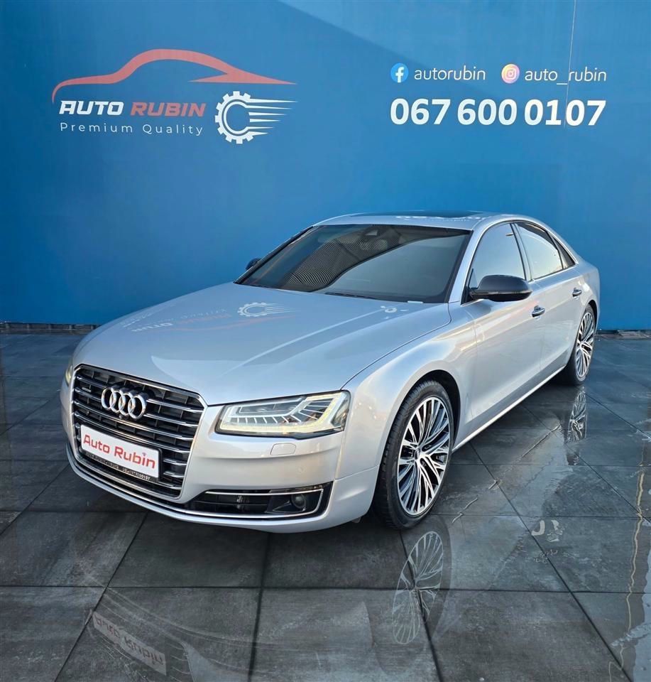 Audi A8 2015 - foto 1