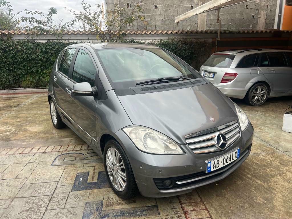 Mercedes-Benz A-Class 2011 - foto 1
