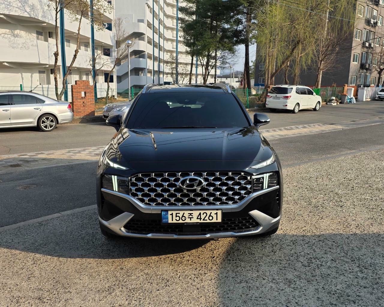 Hyundai Santa Fe 2021 - foto 1