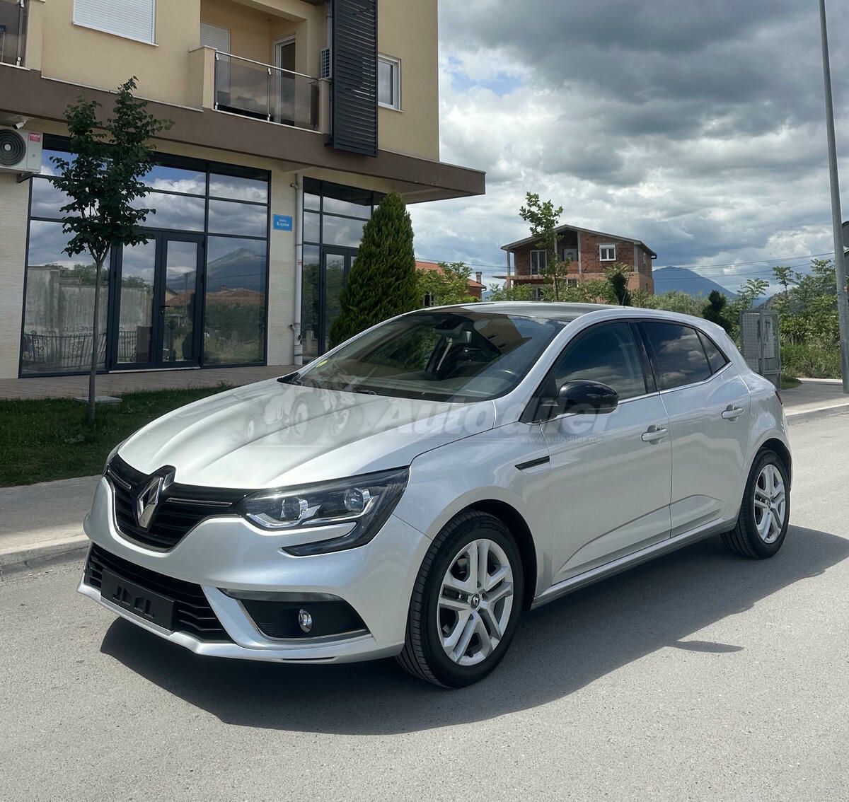 Renault Megane 2017 - foto 1