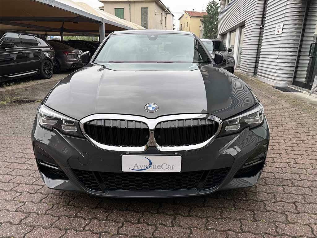 BMW 3 Series 2022 - foto 1