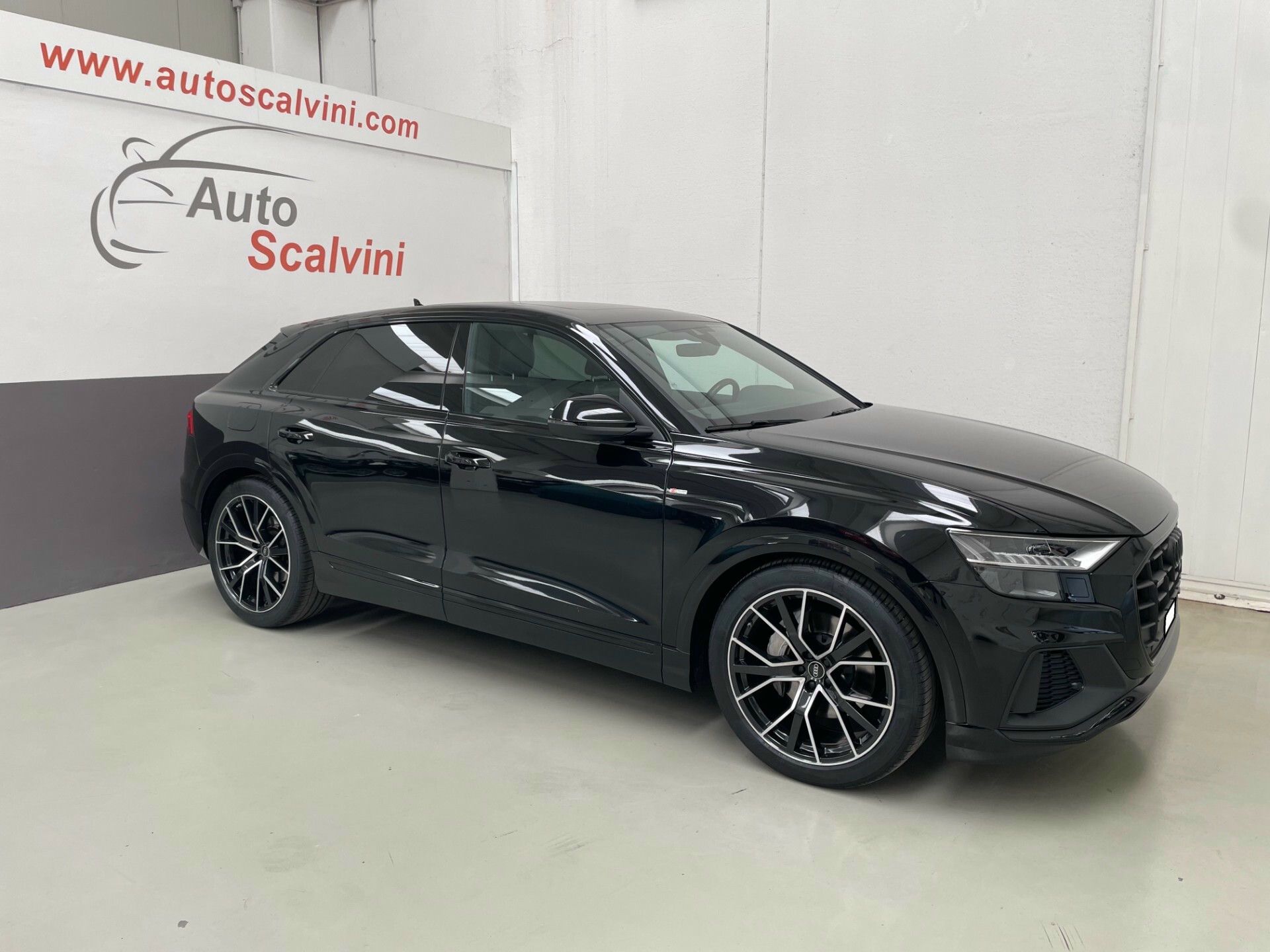 Audi Q8 2021 - foto 1