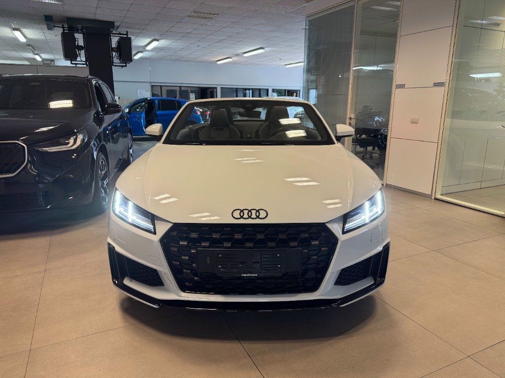 Audi TT 2023 - foto 1
