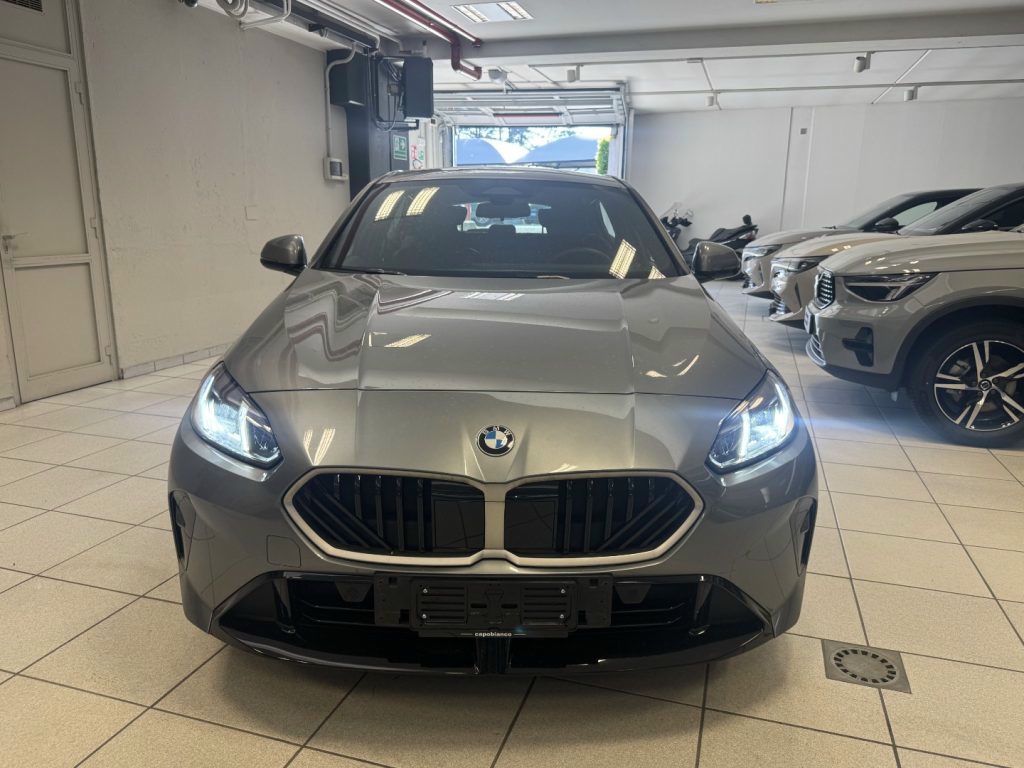 BMW 1 Series 2025 - foto 1