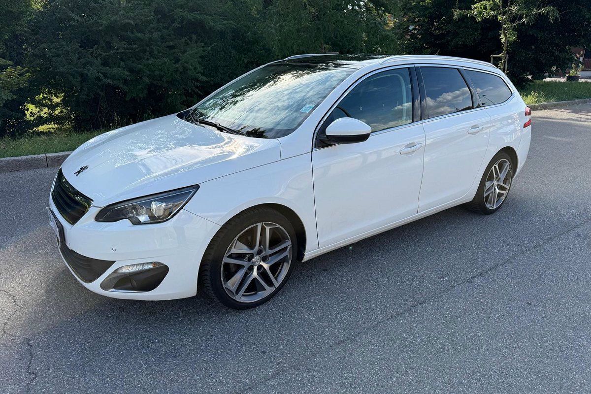 Peugeot 308 2016 - foto 1