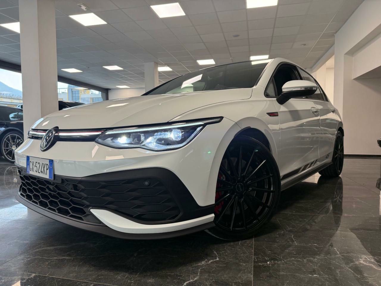 Volkswagen Golf 2023 - foto 1