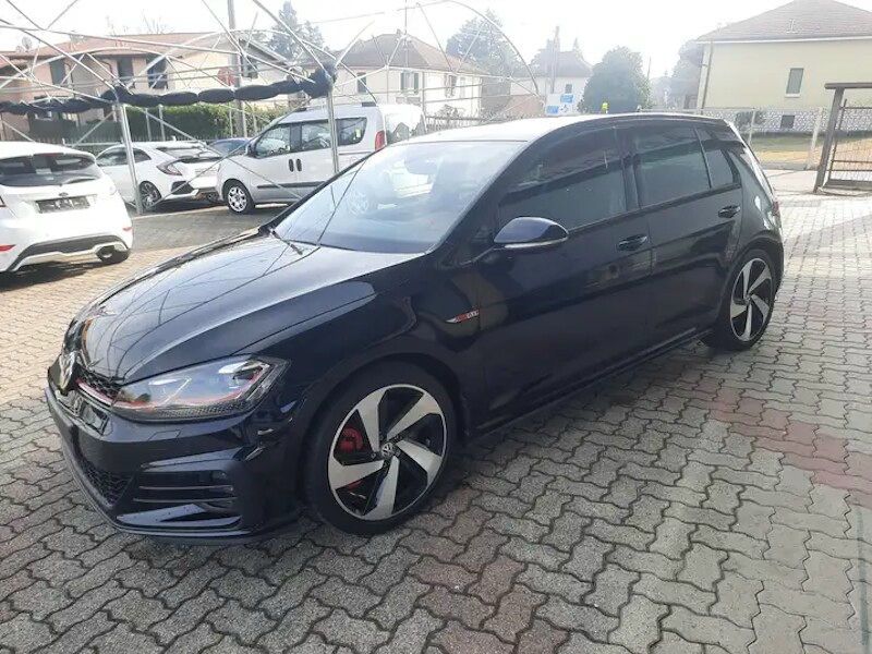 Volkswagen Golf 2019 - foto 1