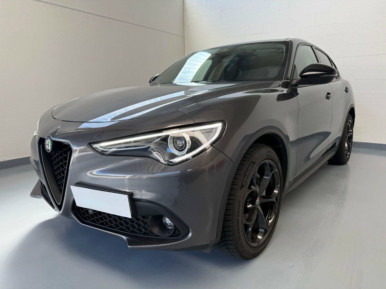 Alfa Romeo Stelvio 2021 - foto 1