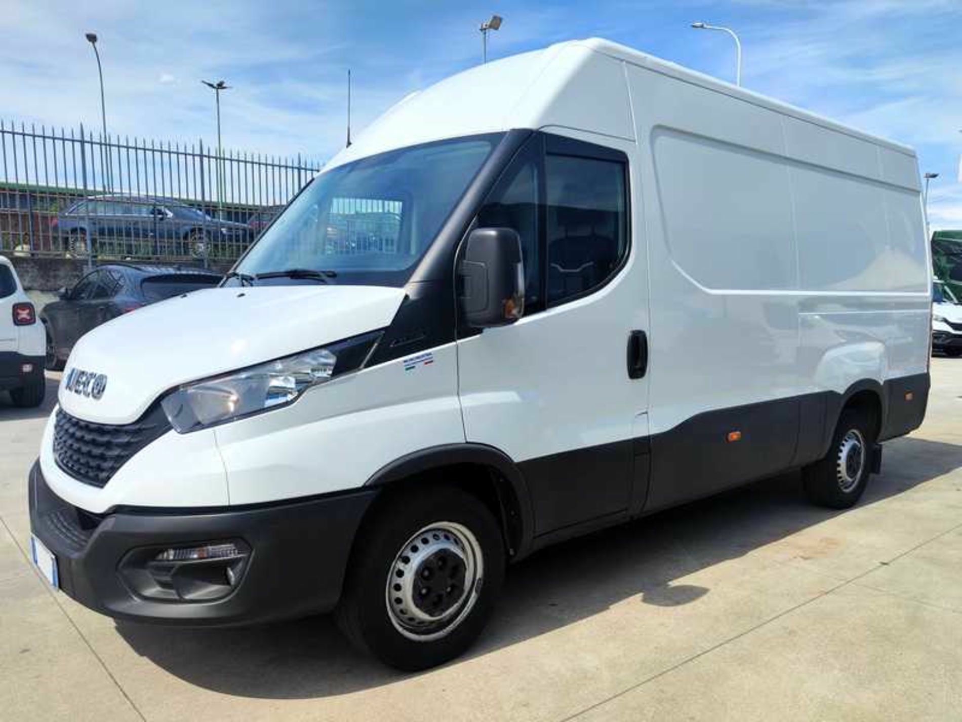 Iveco 35S14V H2 3520L 2021 - foto 1