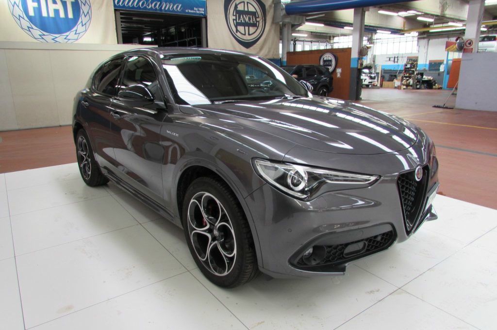 Alfa Romeo Stelvio 2022 - foto 1
