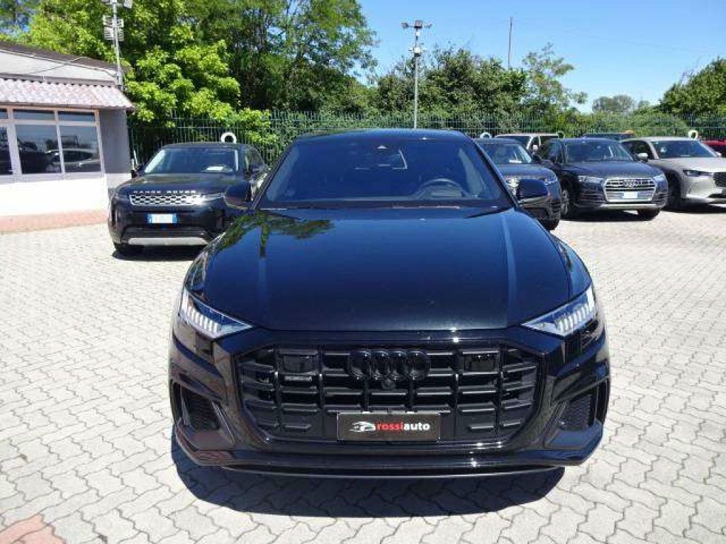Audi Q8 2023 - foto 1