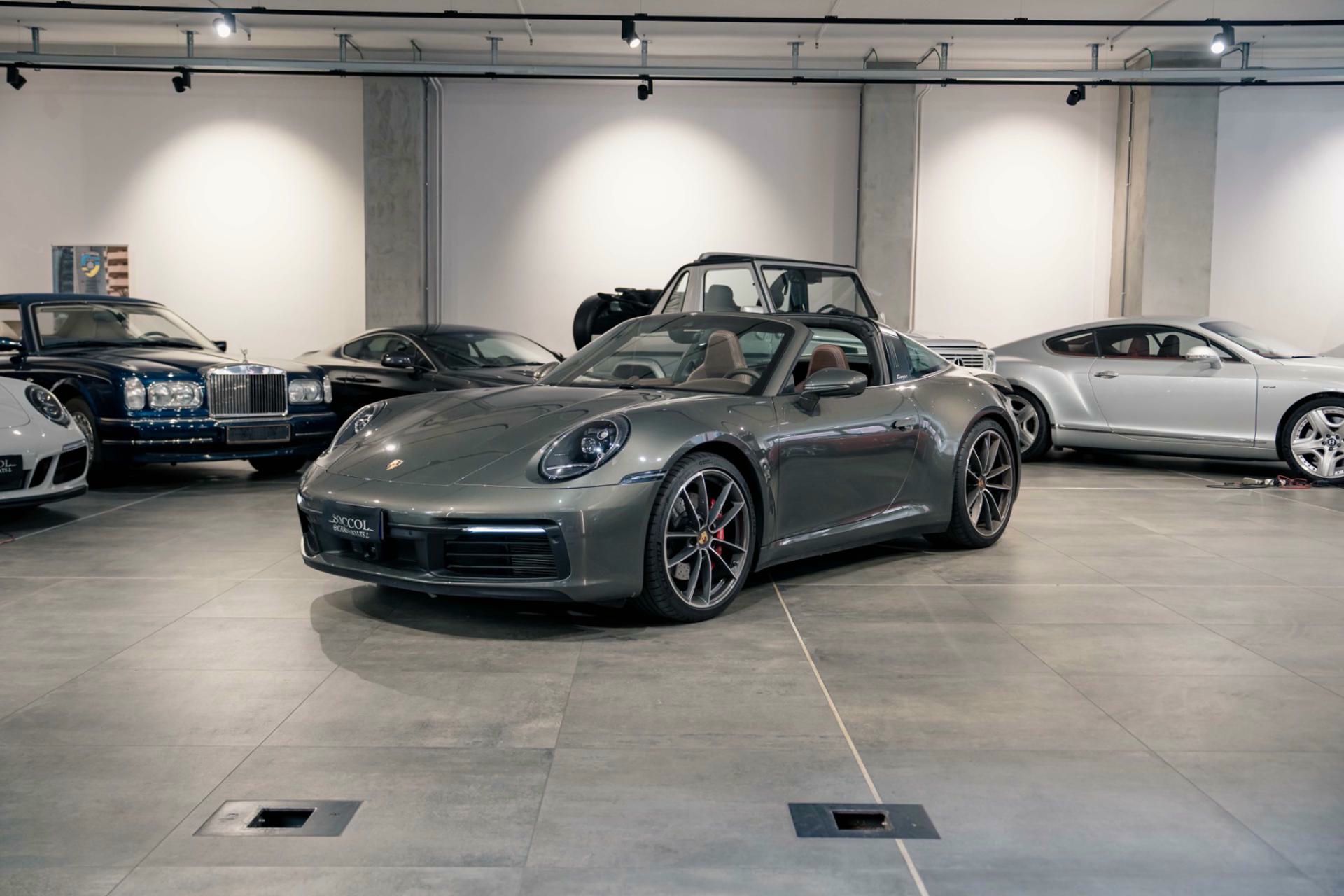 Porsche 911 2023 - foto 1