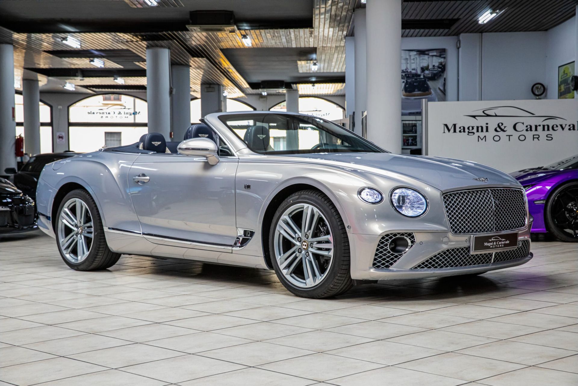 Bentley Continental GTC 2020 - foto 1