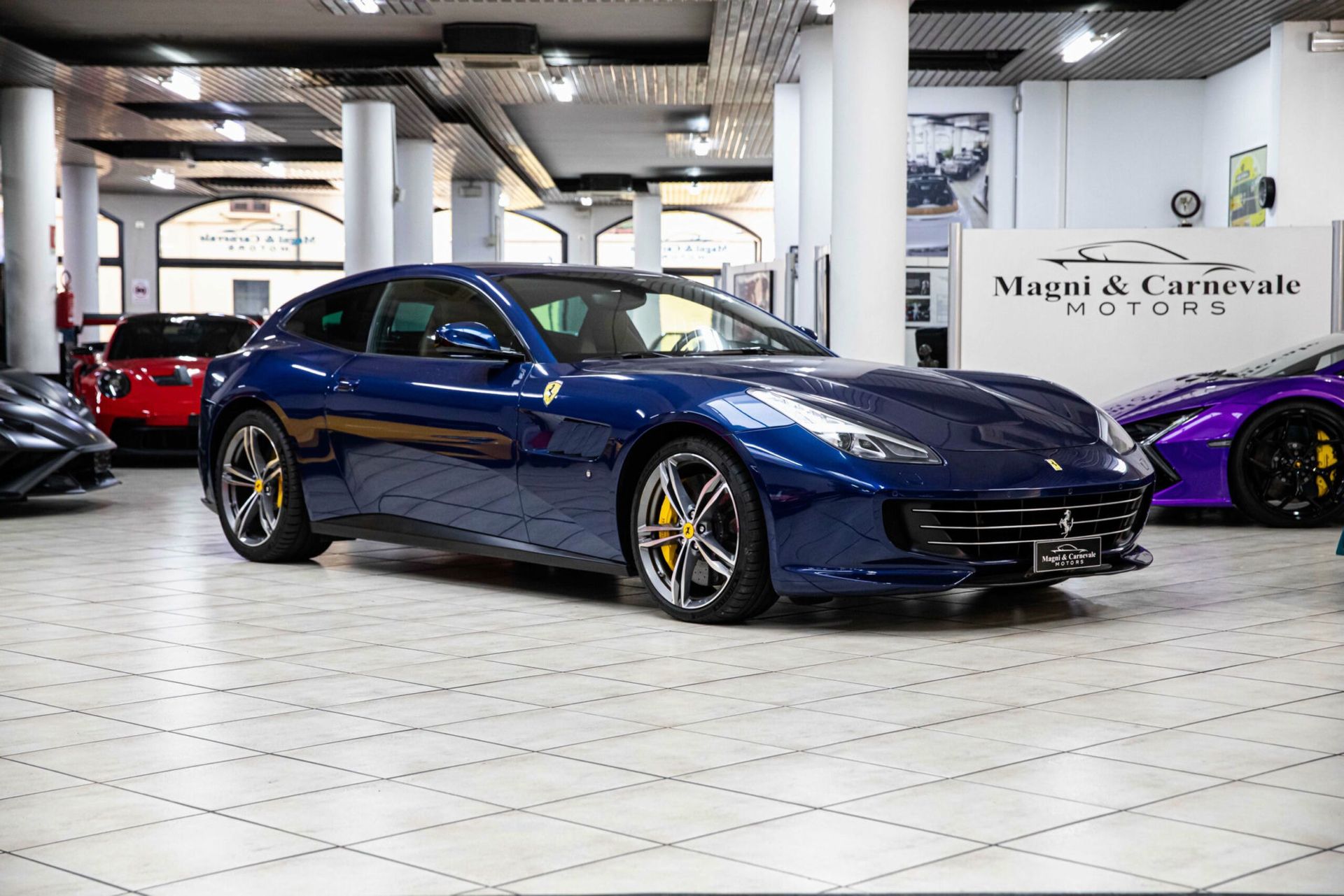 Ferrari GTC4Lusso 2018 - foto 1