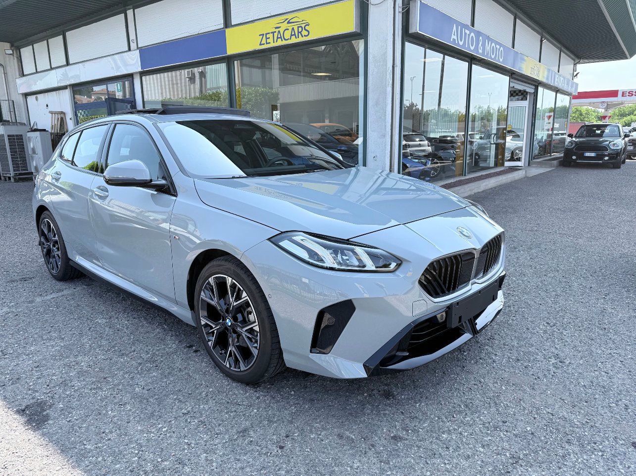 BMW 1 Series 2025 - foto 1