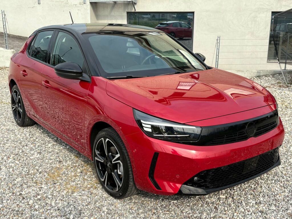 Opel Corsa 2024 - foto 1