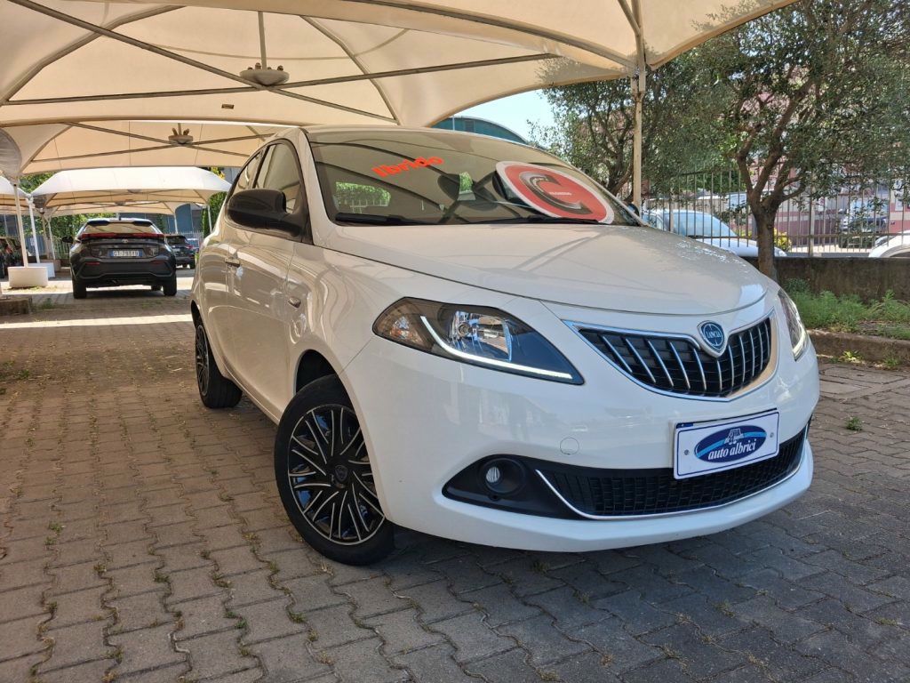 Lancia Ypsilon 2023 - foto 1