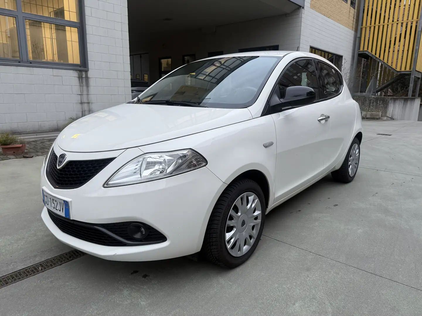 Lancia Ypsilon 2021 - foto 1