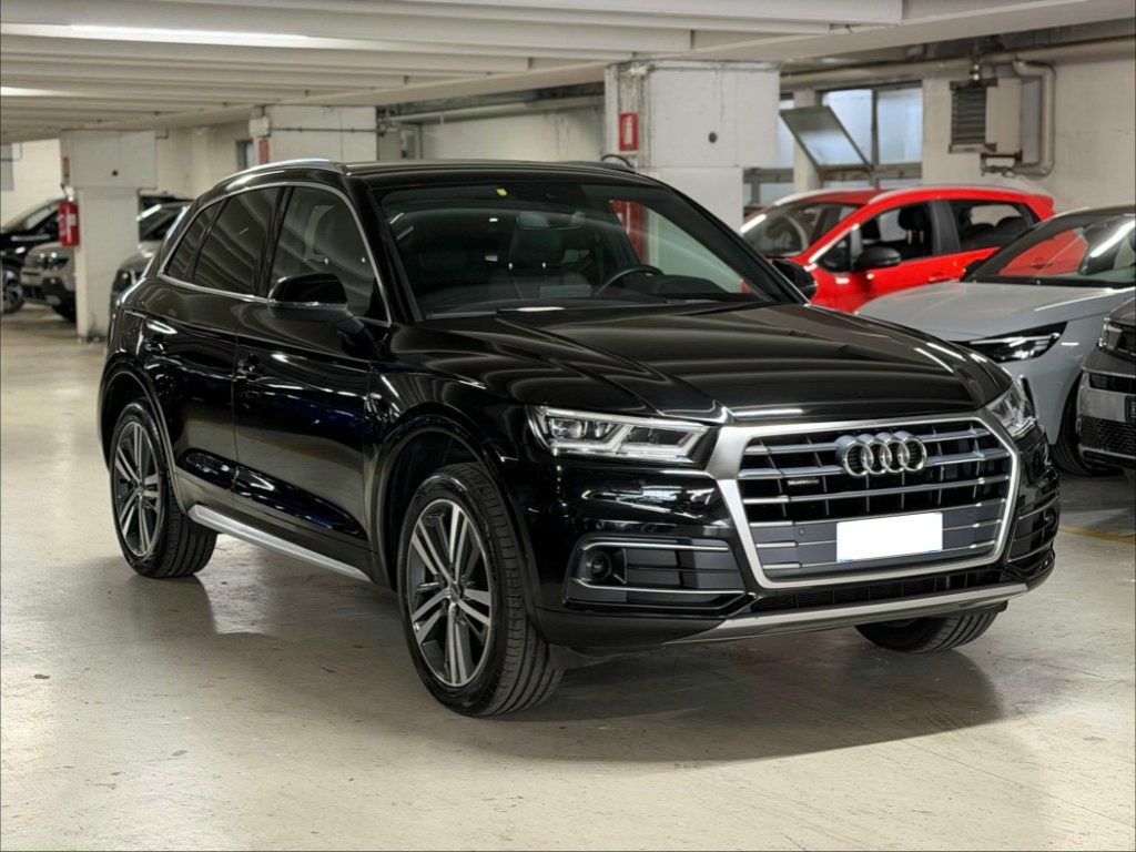 Audi Q5 2018 - foto 1