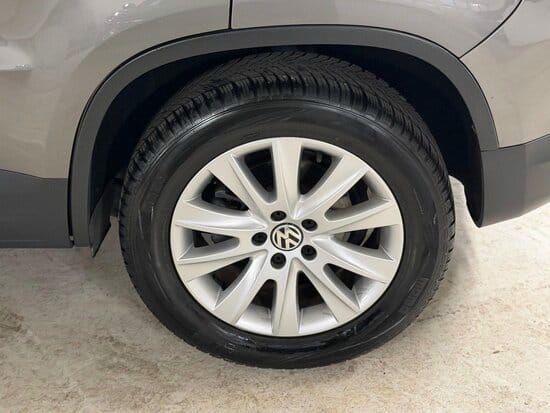Volkswagen Tiguan 2010 - foto 1