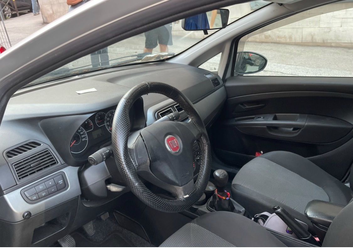 FIAT Grande Punto 2012 - foto 1