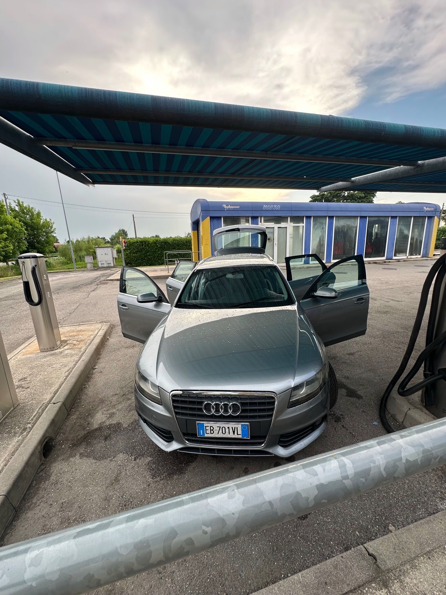 AUDI A4 2010 - foto 1