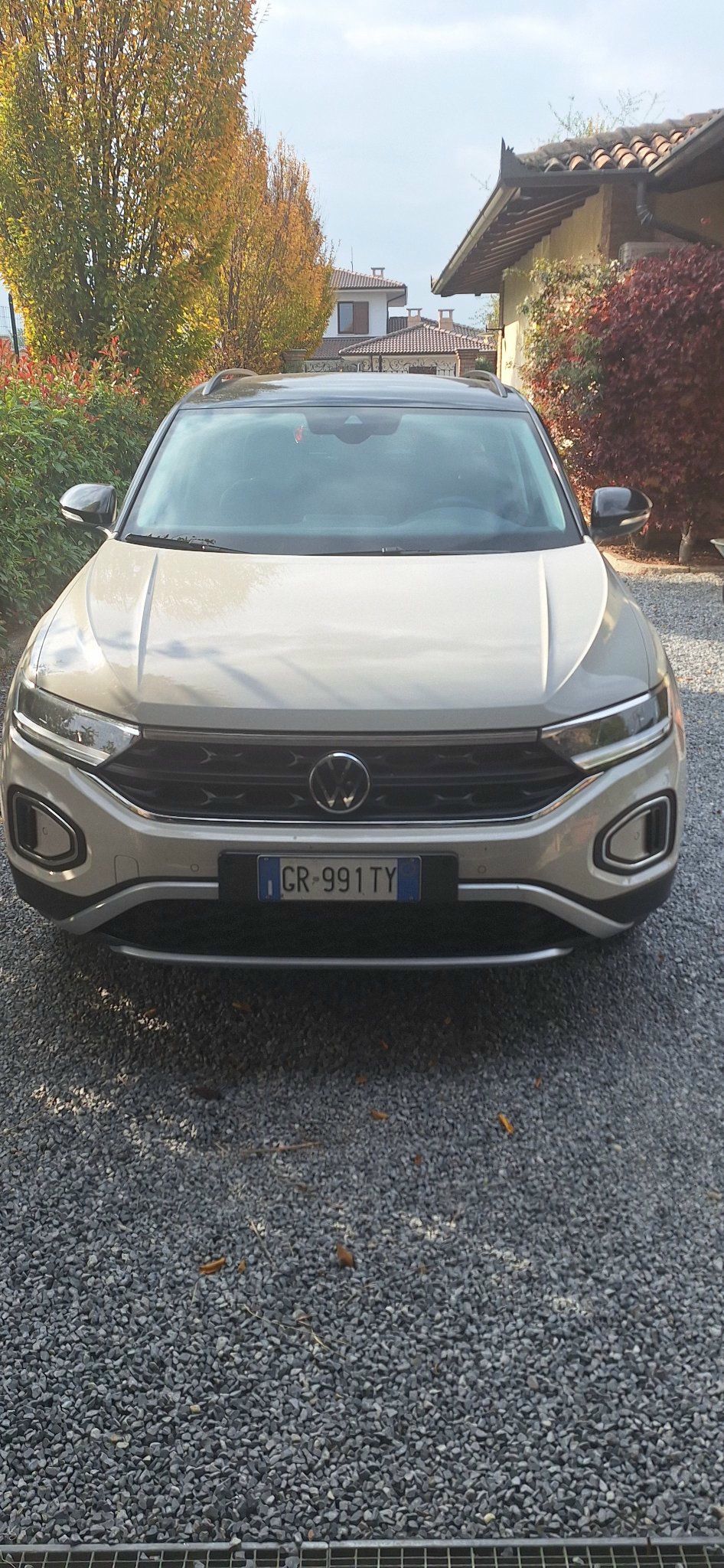 VOLKSWAGEN T-Roc 2023 - foto 1