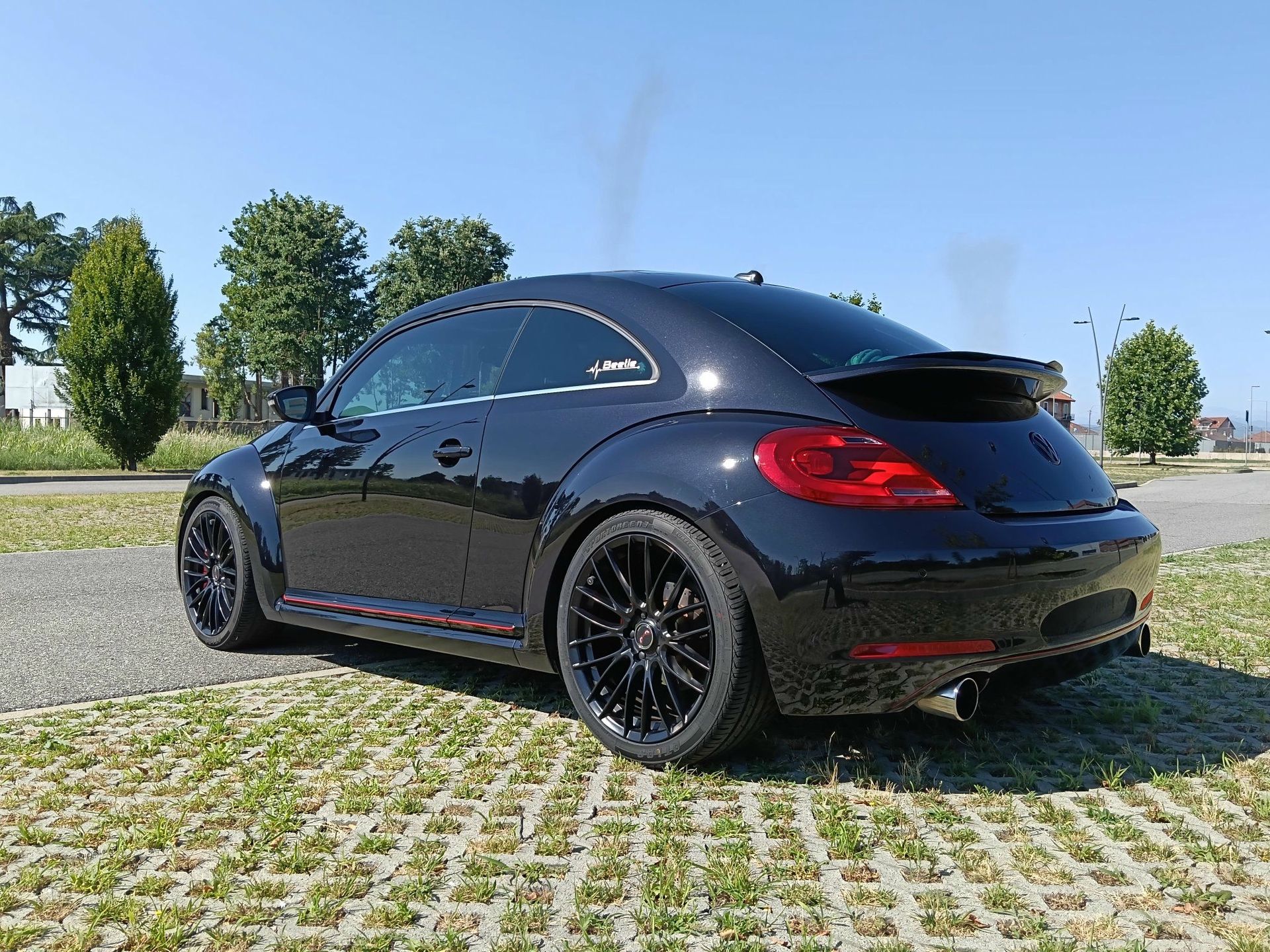 VOLKSWAGEN Beetle 2012 - foto 1