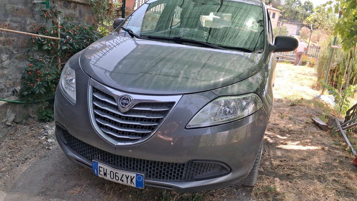 LANCIA Ypsilon